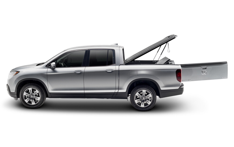 NAW-UnderCover-Se-One-Piece-truck-bed-cover-side-open